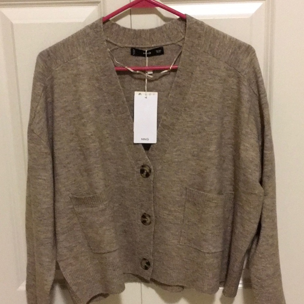 NWT Women’s Mango cropped cardigan